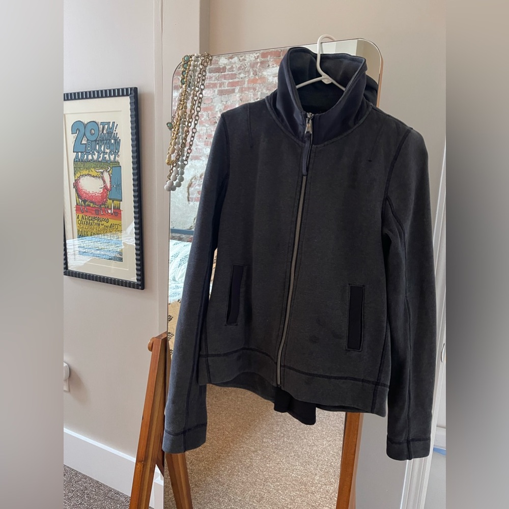 lululemon athletica Gray Boxy Long Sleeve Mandarin Collar Top